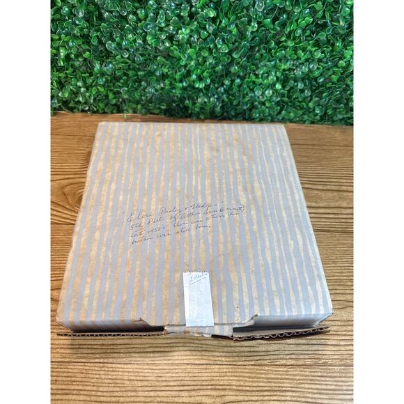 Elvis Presley, Delphi 1990 Looking at a Legend Plate #5 Elvis And Gladys - Picture 10 of 10